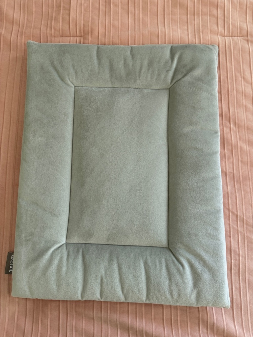 KindTail PAWD Dog Crate Pad Soft Reversible Sleeping 20” x 15.5” x 1” Soft Gray - Picture 7 of 12